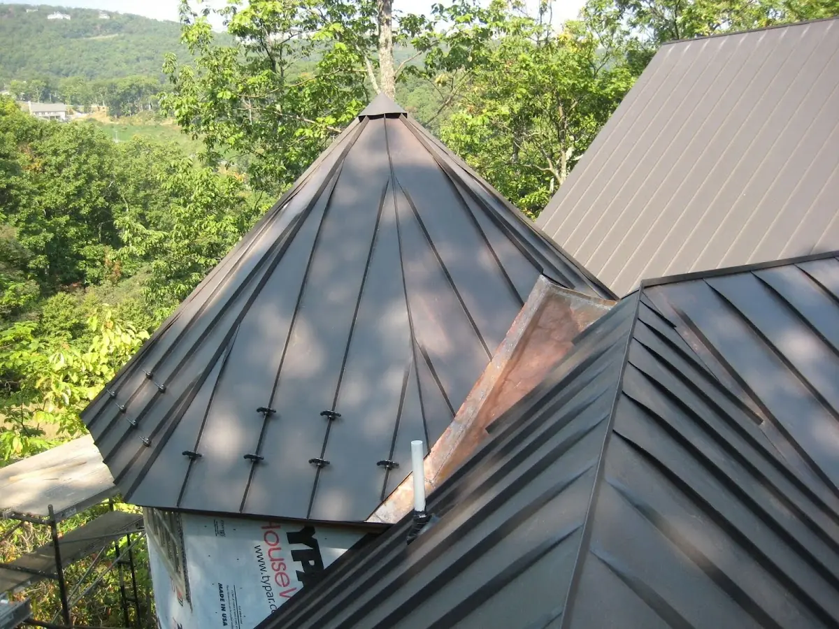 Professional Gutter Cleaning by Craftsman Roofing in Conemaugh